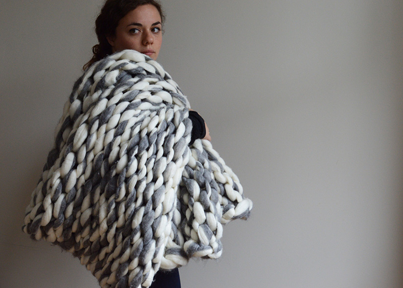 5 Reasons Super Chunky Blankets Are The Must Have Item For Winter