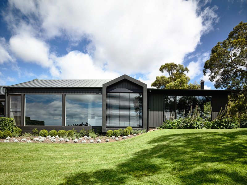 Flinders House Renovation by Canny Architecture