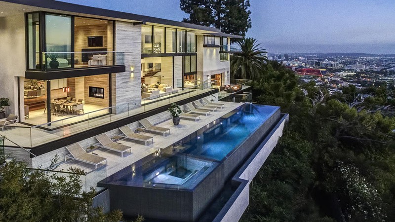 St Ives Drive House overlooking Sunset Strip in Los Angeles