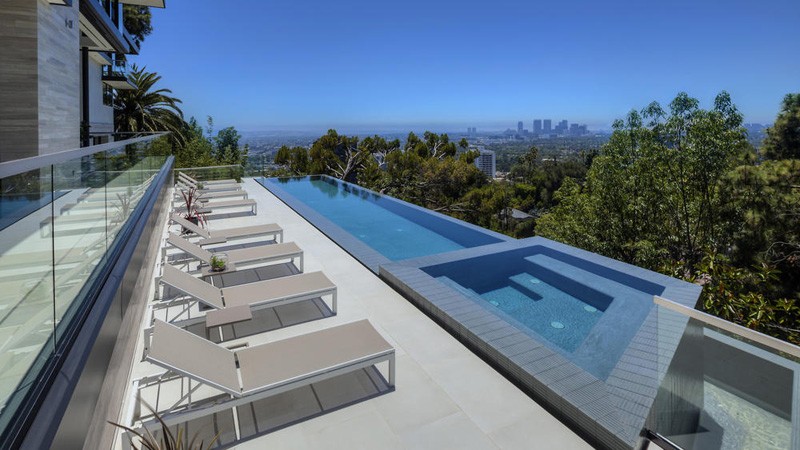 St Ives Drive House overlooking Sunset Strip in Los Angeles