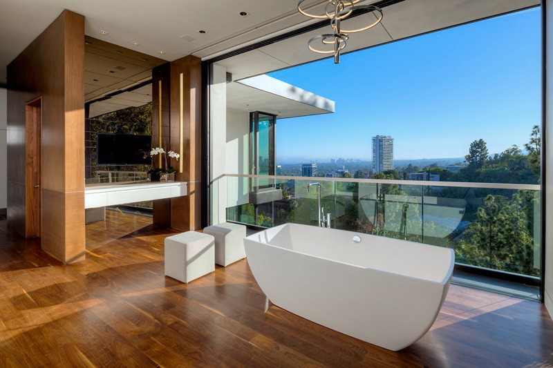 St Ives Drive House overlooking Sunset Strip in Los Angeles