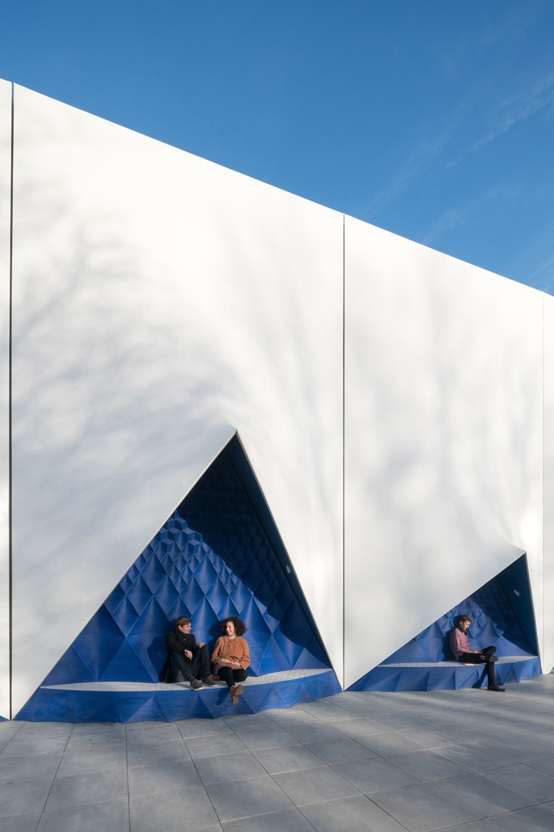 3D printed facade for EU building, designed by DUS Architects