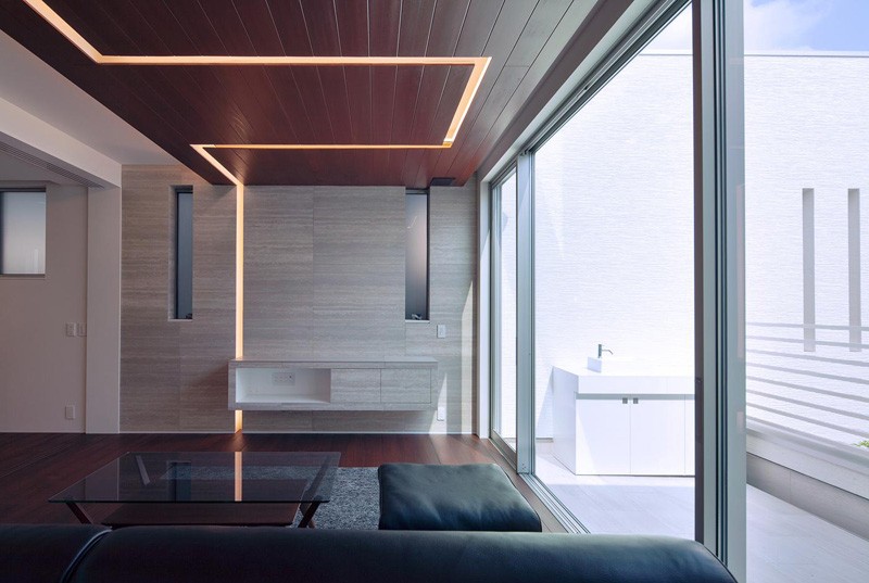 Follow the lighting in this home in Japan