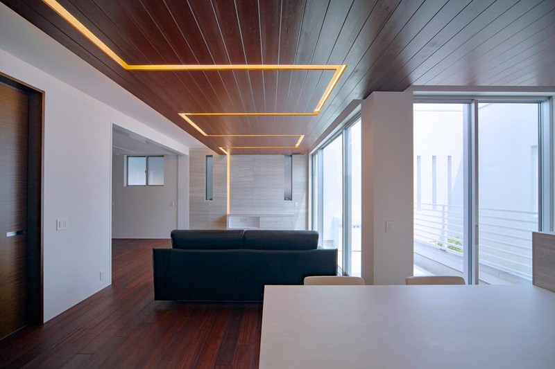 Follow the lighting in this home in Japan