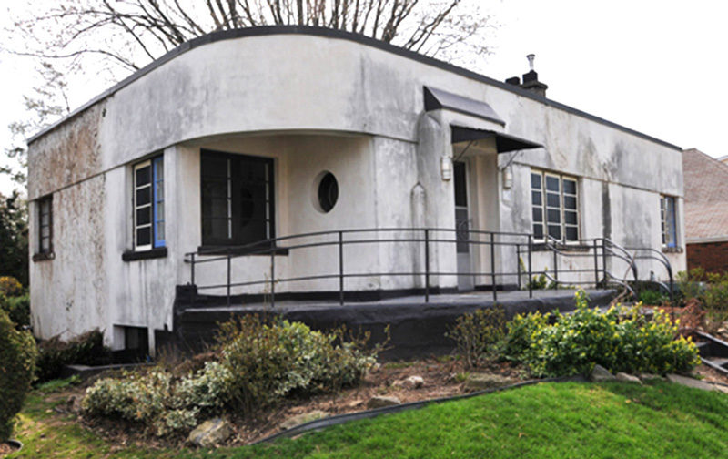 This 1930s Streamline Moderne House Got A Contemporary Renovation And Addition