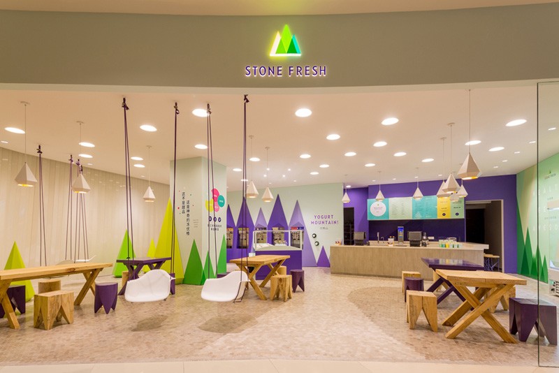 Frozen Yogurt Shop Interior Design