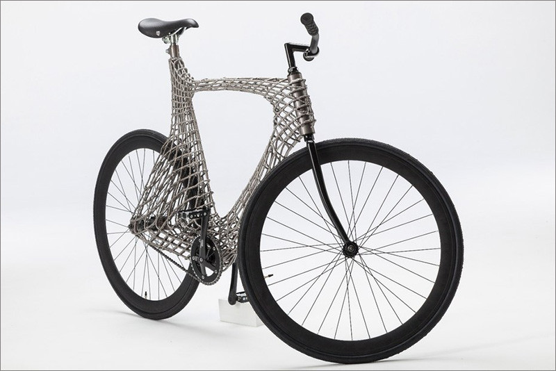 A Team Of Students Have Designed & Created A 3D Printed Metal Bike