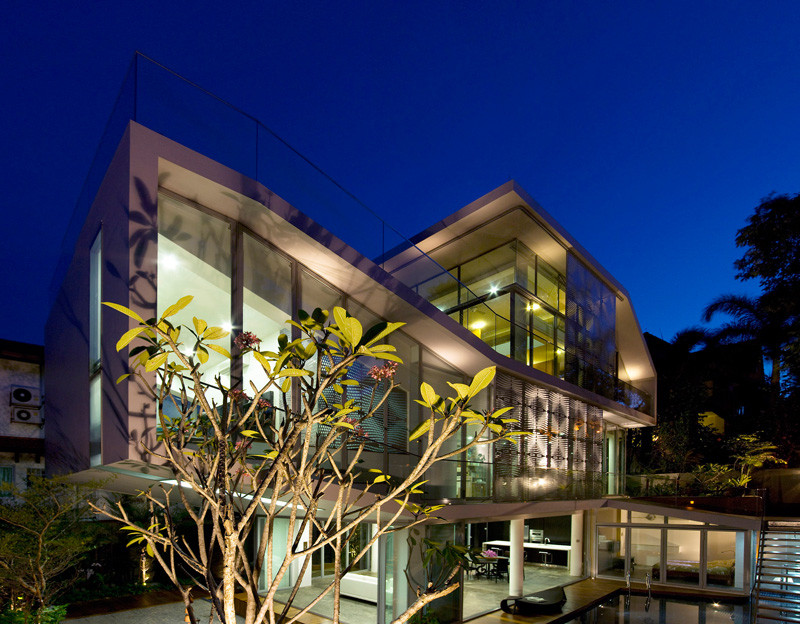 The OOI House, located in Singapore, and designed by Czarl Architects and Mink Architects.