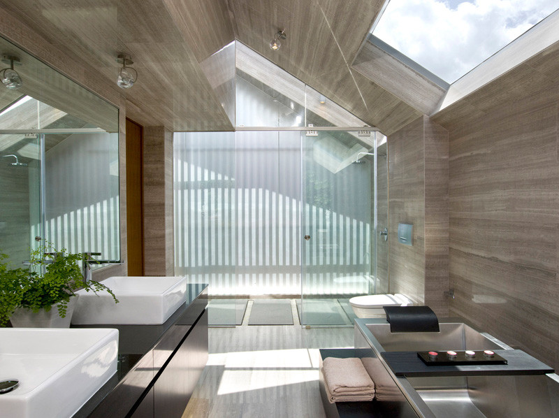 The OOI House, located in Singapore, and designed by Czarl Architects and Mink Architects.