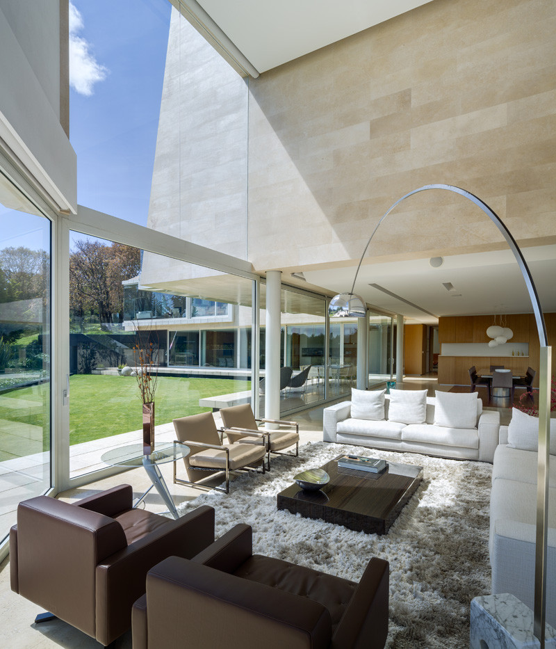 Country Club Residence by Migdal Arquitectos