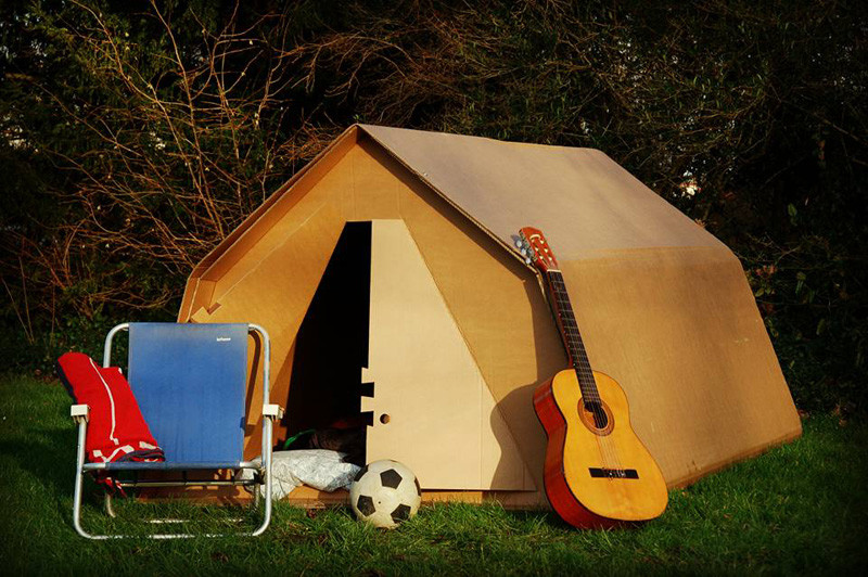 KarTent, a cardboard tent for festivals.