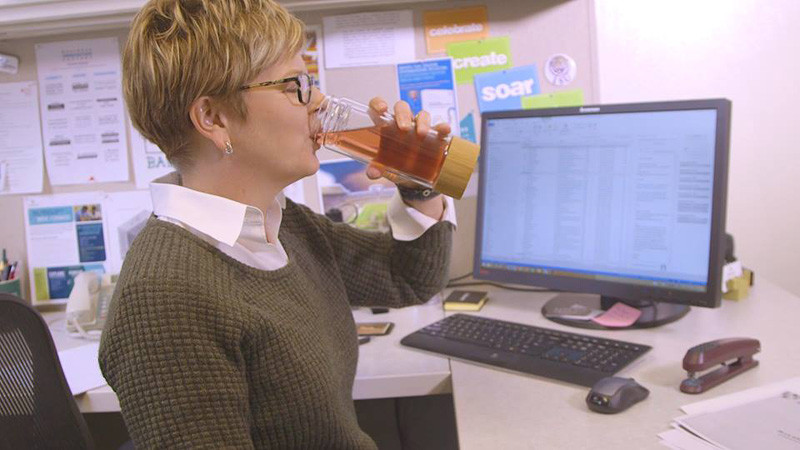 This Bottle Will Brew Your Tea Perfectly Every Time