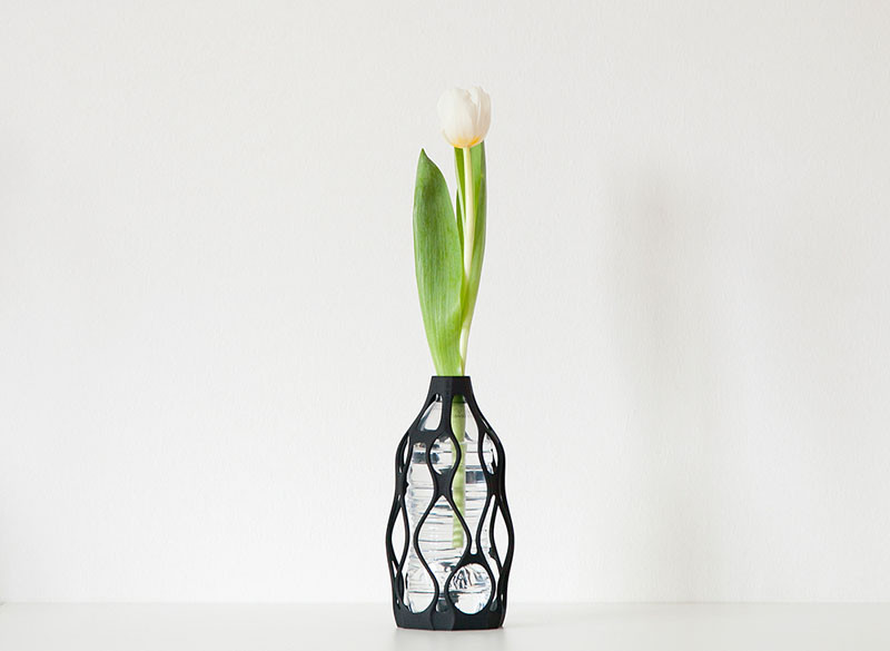 Turn Your Old Water Bottle Into A Decorative Vase With A 3D Printed Silhouette