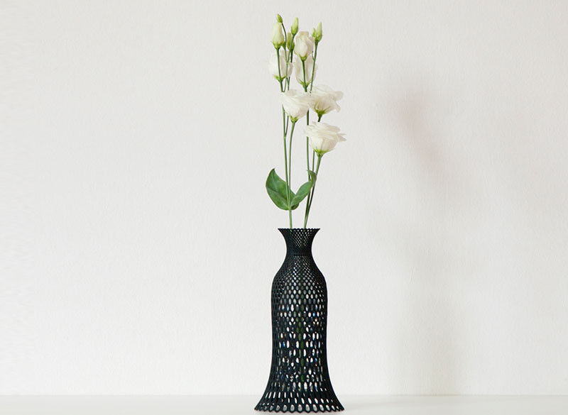 Turn Your Old Water Bottle Into A Decorative Vase With A 3D Printed Silhouette