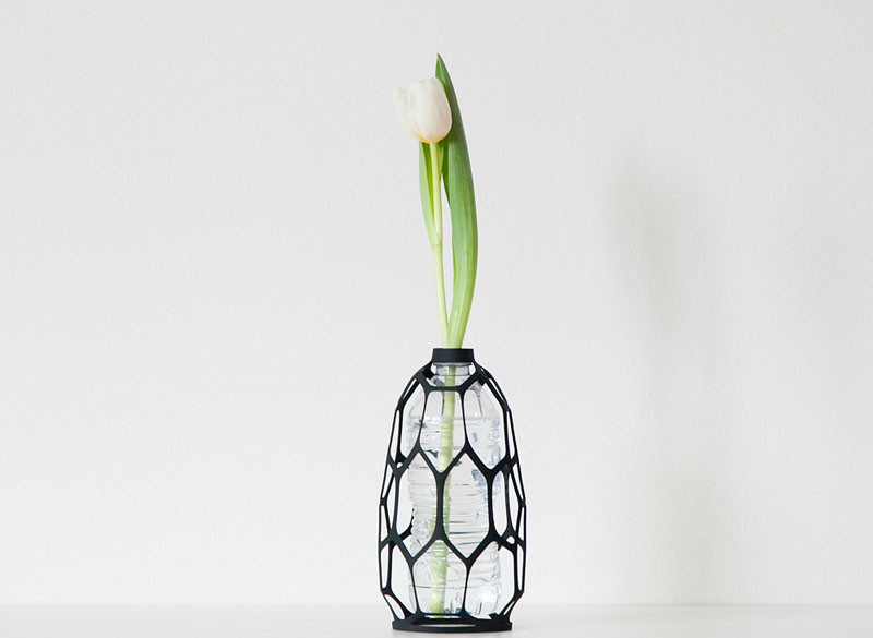 Turn Your Old Water Bottle Into A Decorative Vase With A 3D Printed Silhouette