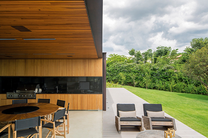 CA House in Bragança Paulista, Brazil, designed by Jacobsen Arquitetura.