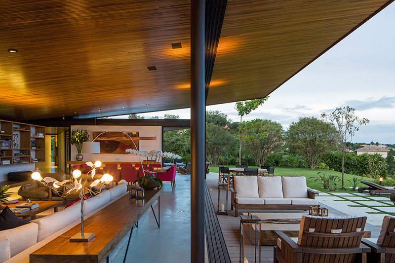 CA House in Bragança Paulista, Brazil, designed by Jacobsen Arquitetura.