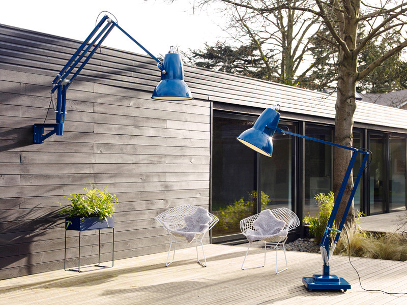 These oversized Anglepoise lamps definitely make a statement