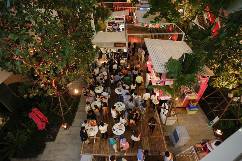 13 Pictures Of A Fun Pop-Up Beach In A Bangkok Mall