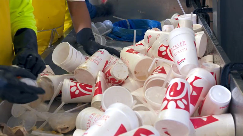 Watch how this fast food chain transforms customers used cups into park benches