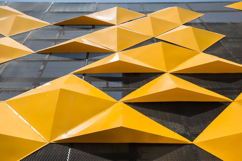 Martin's Building Facade by Studio Ardete