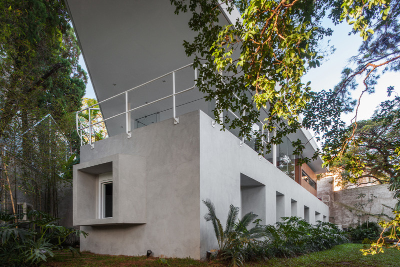 The Marquise House in Sao Paulo, Brazil, designed by FGMF (Forte, Gimenes & Marcondes Ferraz Arquitectos).