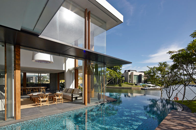 No.2, a house located in Singapore, and designed by Greg Shand Architects.