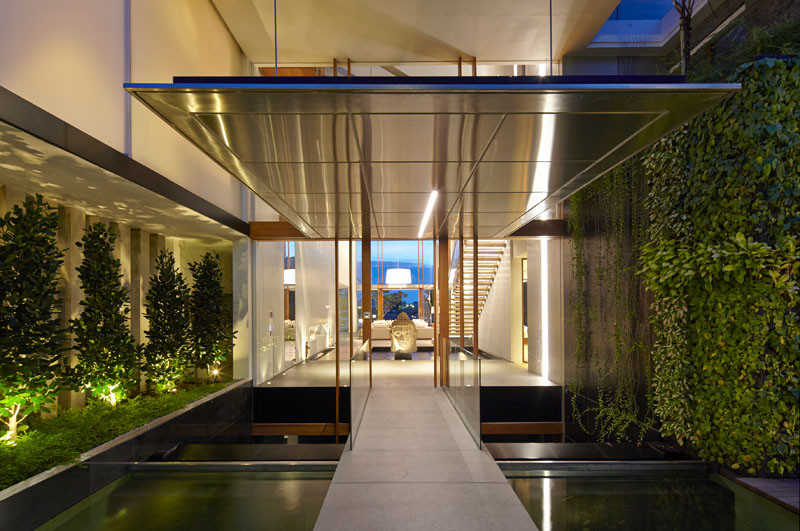 No.2, a house located in Singapore, and designed by Greg Shand Architects.