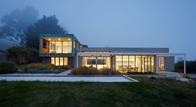 IN|OUT Residence in Stinson Beach, California, designed by WNUK SPURLOCK Architecture