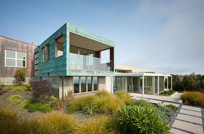 IN|OUT Residence in Stinson Beach, California, designed by WNUK SPURLOCK Architecture