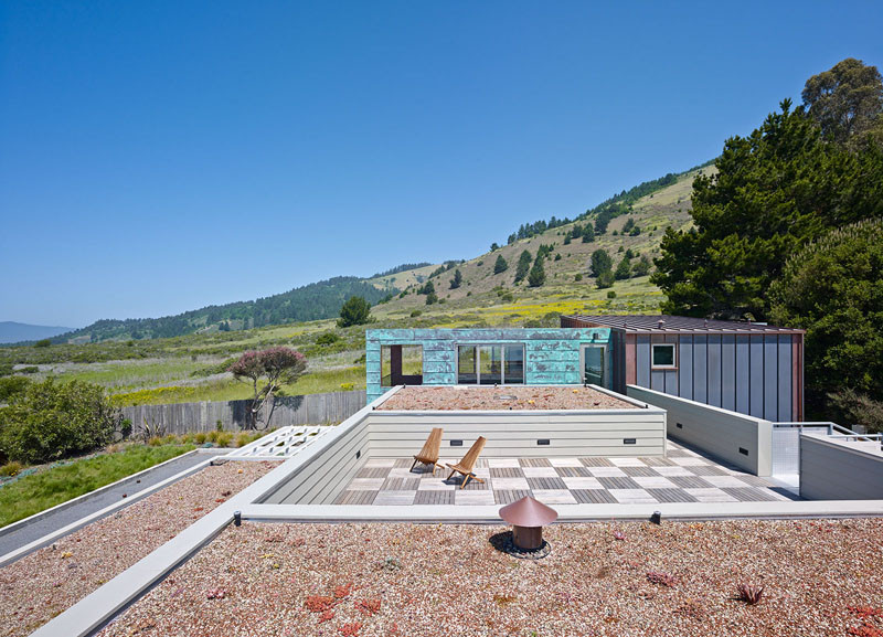 IN|OUT Residence in Stinson Beach, California, designed by WNUK SPURLOCK Architecture