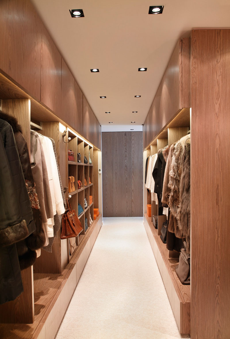 15 Examples Of Walk In Closets To Inspire Your Next Room 