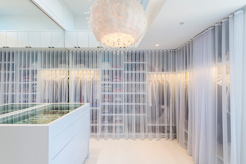 15 Fab Walk-In Closets To Inspire Your Next Closet Make-Over