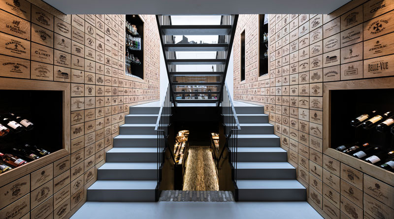 2100 Engraved Oak Panels Line The Walls Of This New Wine Shop In Rotterdam