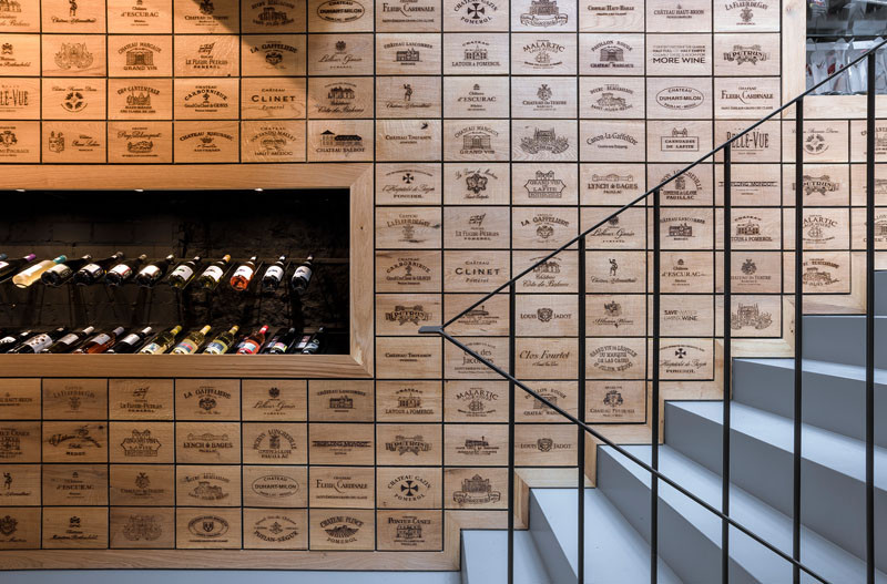2100 Engraved Oak Panels Line The Walls Of This New Wine Shop In Rotterdam
