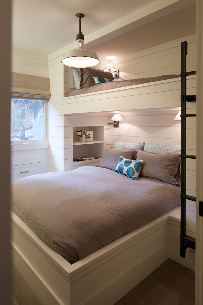 12 examples of bedrooms with built-in bunk beds.