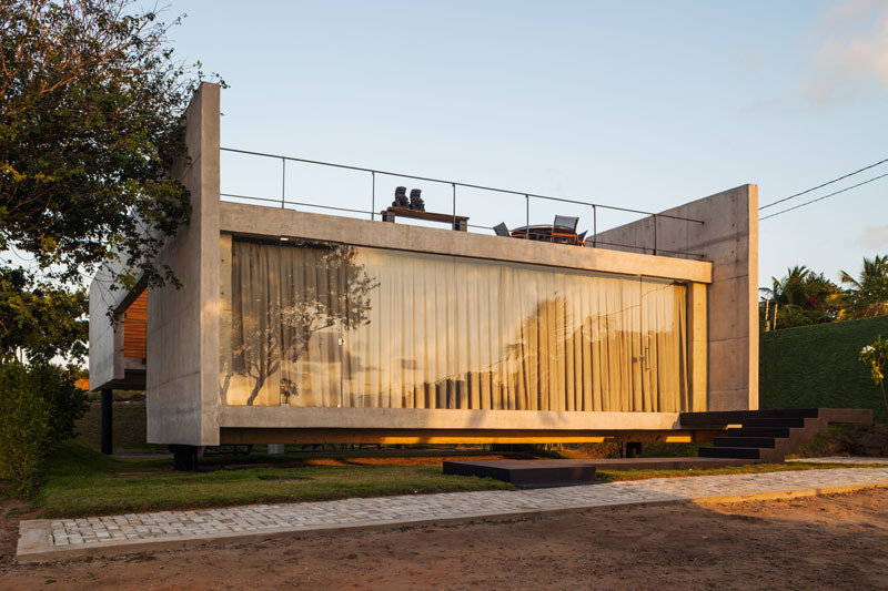 Two Beams House, located in Tibau do Sul, Brazil, and designed by Yuri Vital