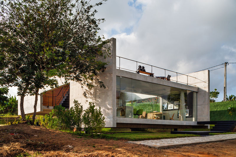 Two Beams House, located in Tibau do Sul, Brazil, and designed by Yuri Vital