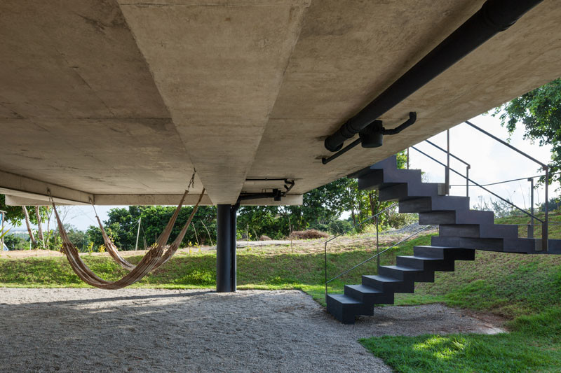 Two Beams House, located in Tibau do Sul, Brazil, and designed by Yuri Vital