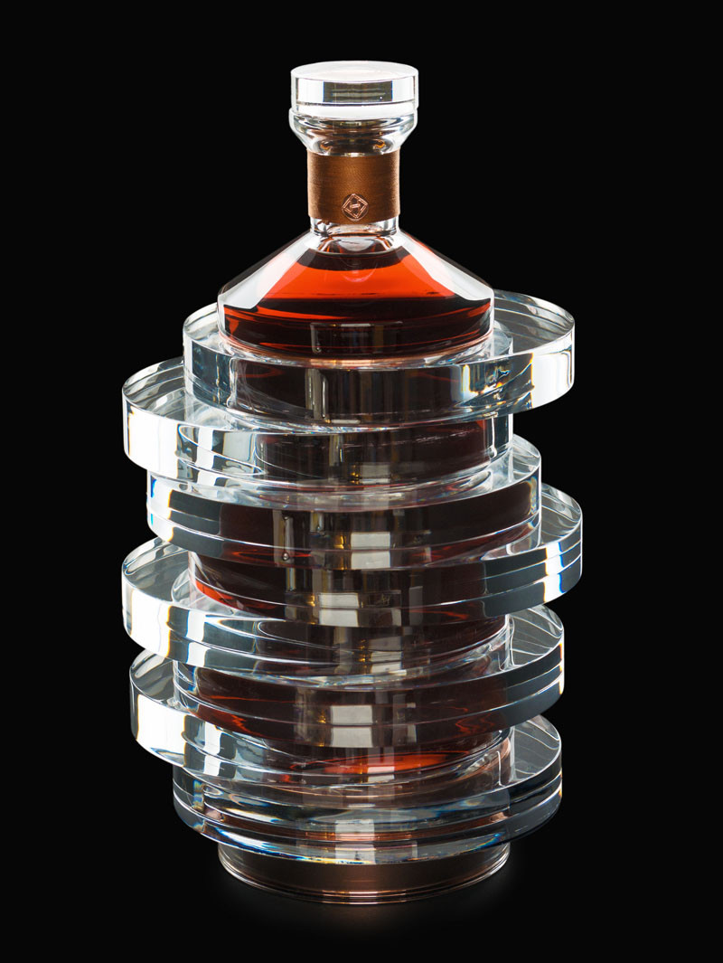 Arik Lévy has designed a Limited Edition bottle and case to celebrate 250 years of Hennessy