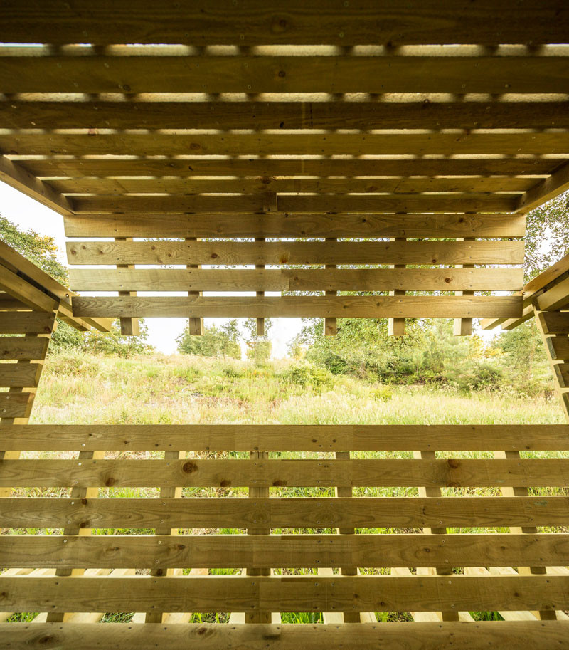 Casa no muro, a playhouse in Portugal, designed by Martial Marquet & Mohammed Omais, together with Olivia Gomes(SA), and Remi Godet