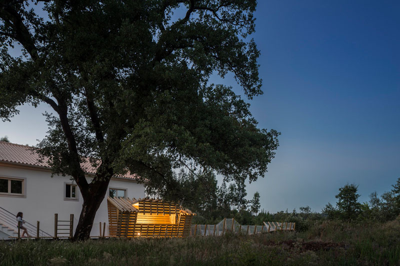 Casa no muro, a playhouse in Portugal, designed by Martial Marquet & Mohammed Omais, together with Olivia Gomes(SA), and Remi Godet