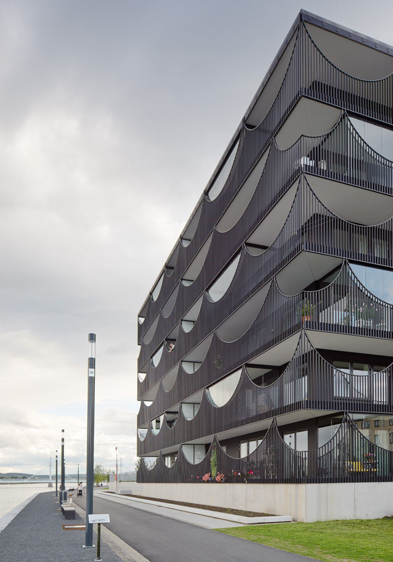 Västra Kajen Housing by Tham & Videgård Architects