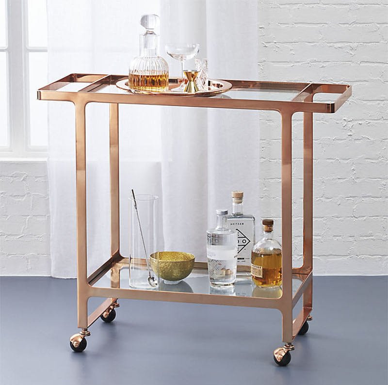 Here's What To Include When Creating Ultimate Bar Cart To Impress Your Friends