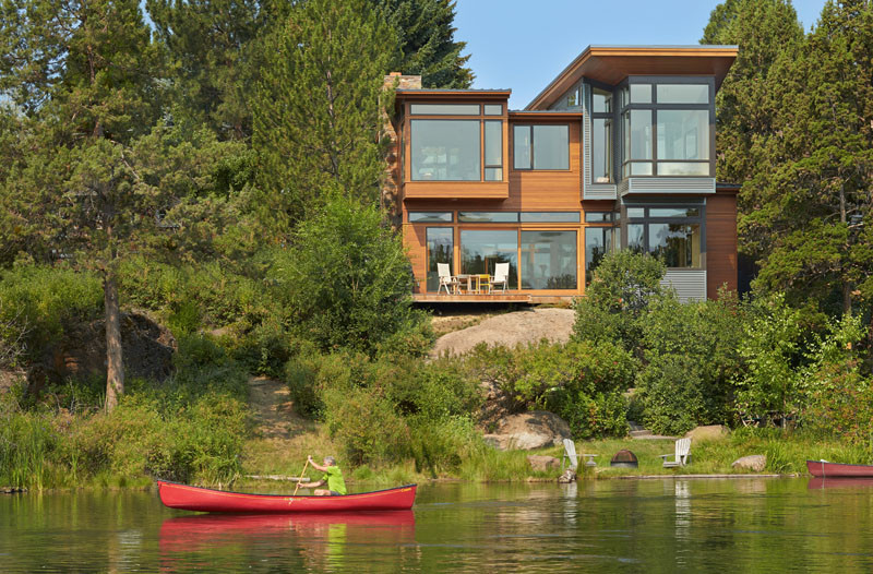 This Contemporary Home Sits On A River In Oregon // Deschutes House by FINNE Architects