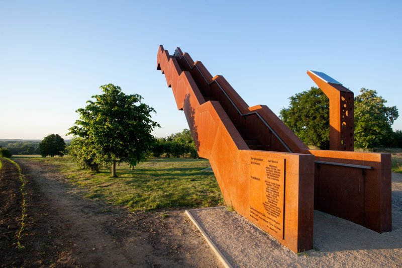 Vlooyberg Tower designed by Close to bone 