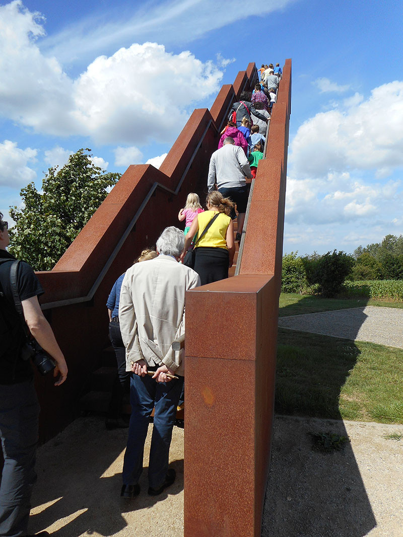 Vlooyberg Tower designed by Close to bone 