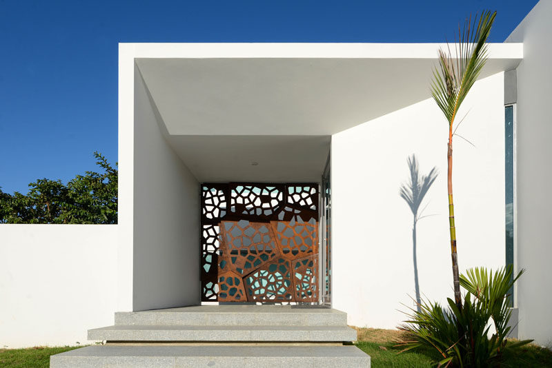 A Decorative Screen Covers The Front Of This Home