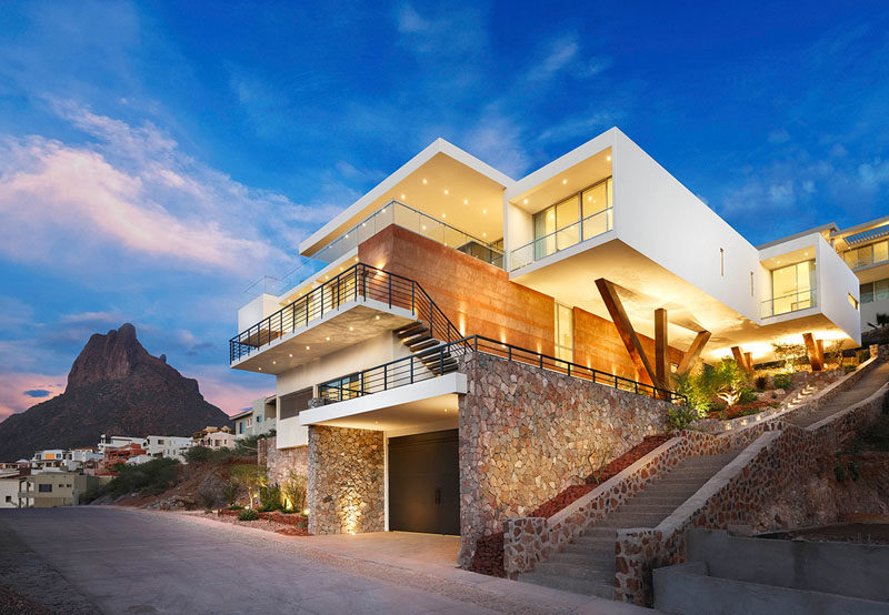 This multi-level home on a steep lot, is located in San Carlos Nuevo Guaymas, a beachfront subdivision, within the northern state of Sonora, Mexico.