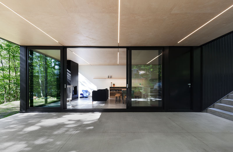 The outdoor ceiling that overhangs the terrace flows through to the inside of the cottage.